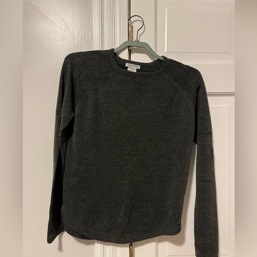 Long sleeve, light weight sweater